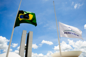 Proposta de ampliação do comércio bilateral entre Brasil e Colômbia é protocolada por Bolsonaro